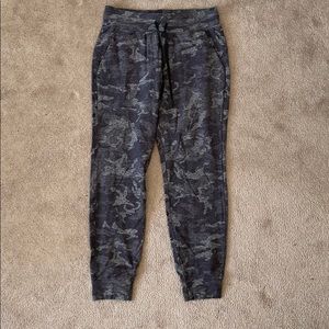 Lululemon Ready to Rulu Joggers